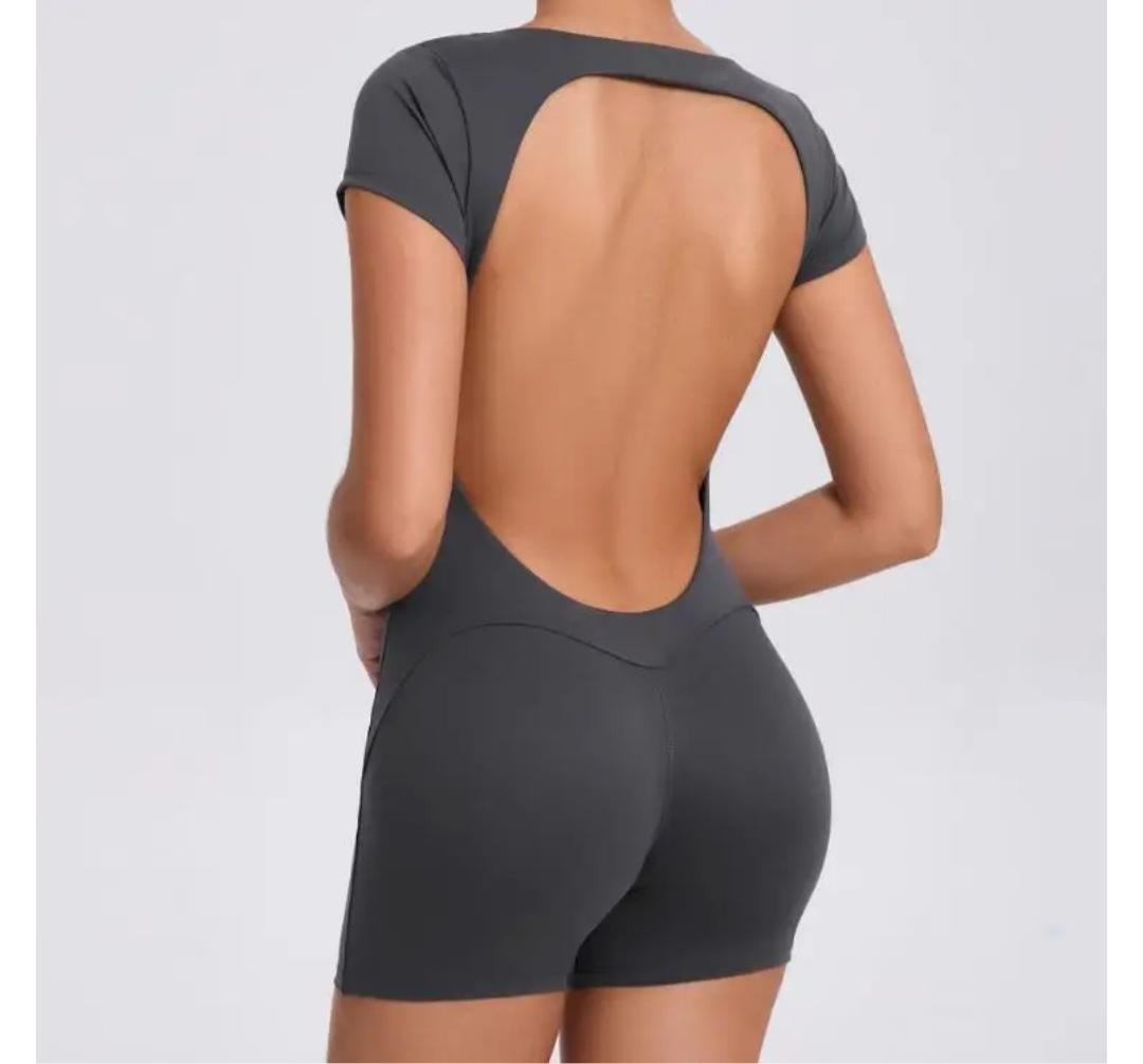 ENTERIZO SHORT SOFIA PLOMO