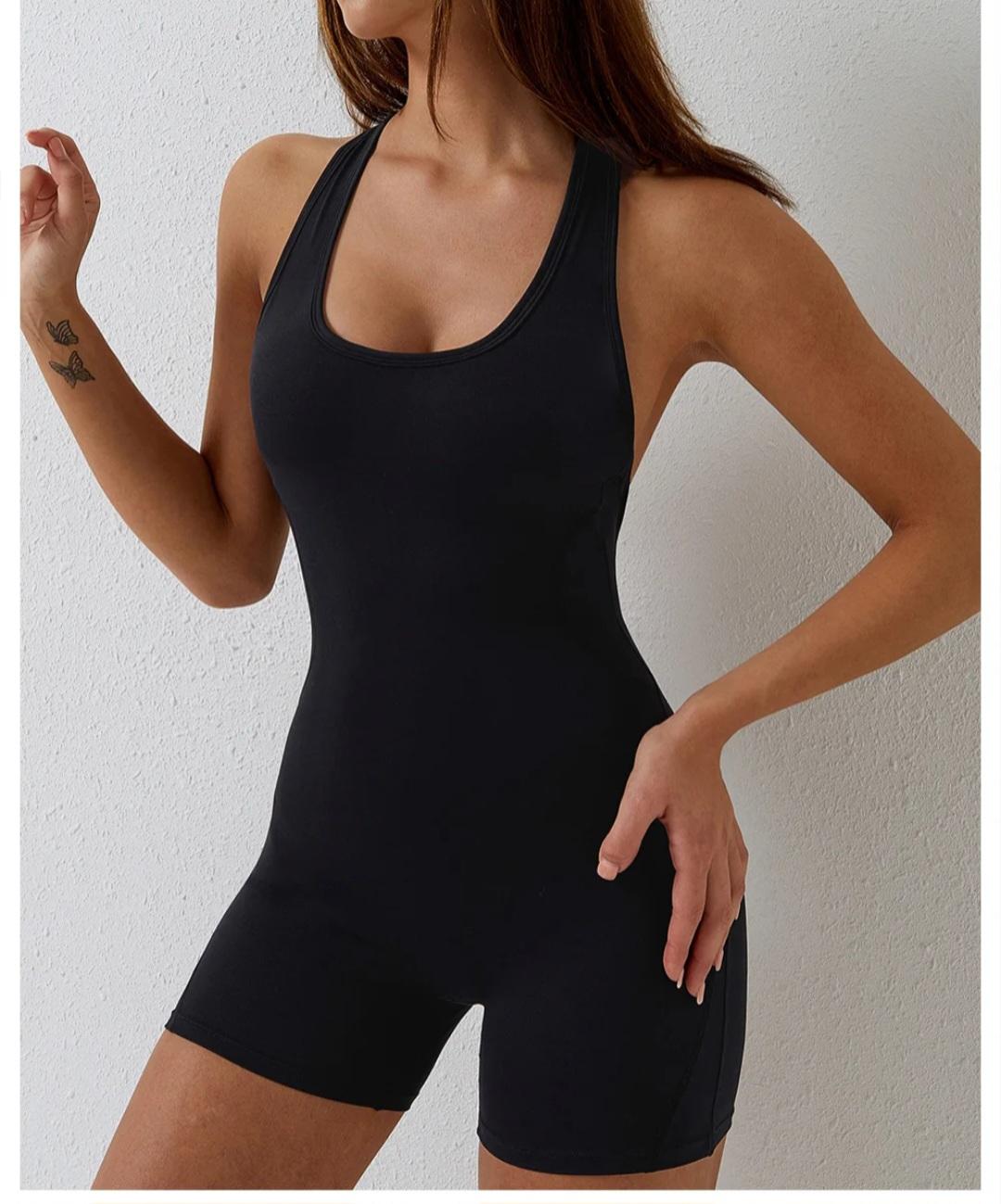 ENTERIZO SHORT LIA NEGRO